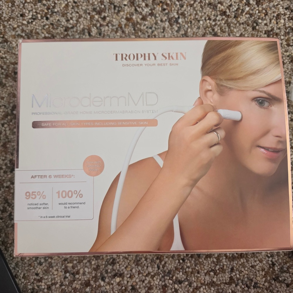 Trophy Skin MicrodermMD Home Microdermabrasion System Pink TSMDD02-B